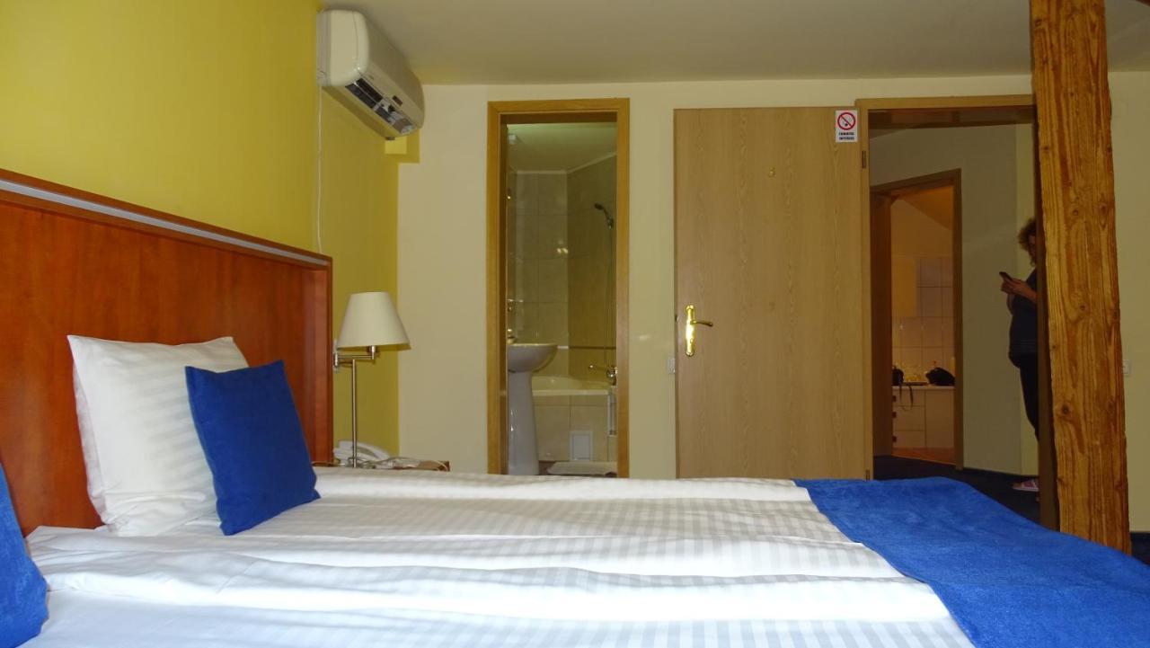 Casa Elysee Hotel Deva Zewnętrze zdjęcie