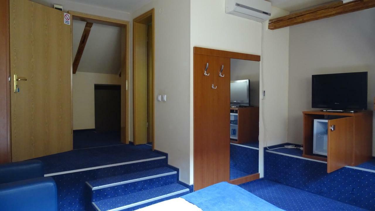 Casa Elysee Hotel Deva Zewnętrze zdjęcie