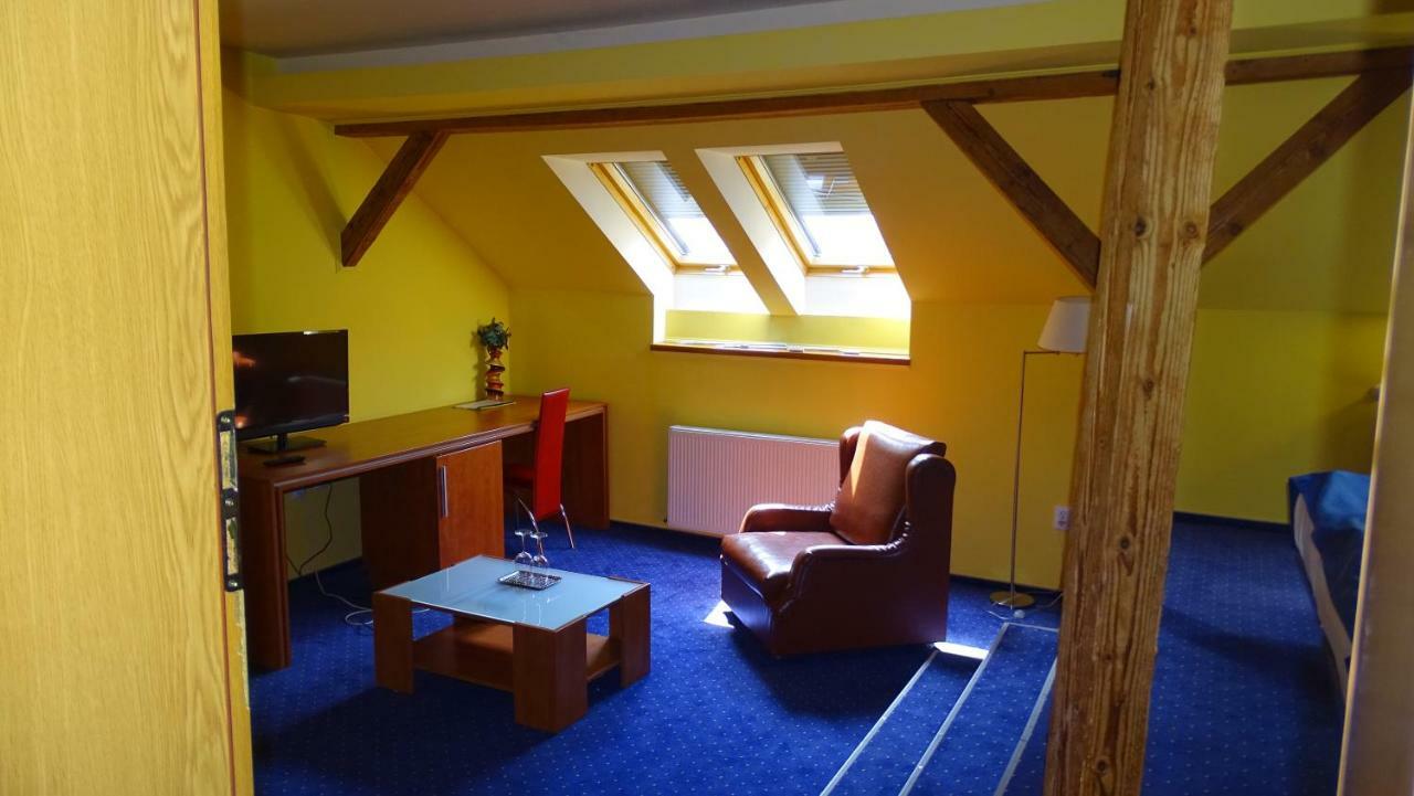 Casa Elysee Hotel Deva Zewnętrze zdjęcie