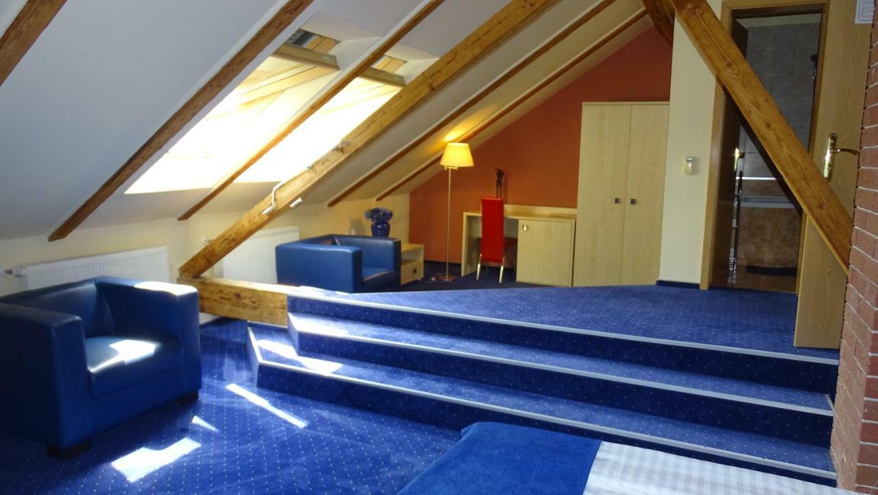 Casa Elysee Hotel Deva Zewnętrze zdjęcie